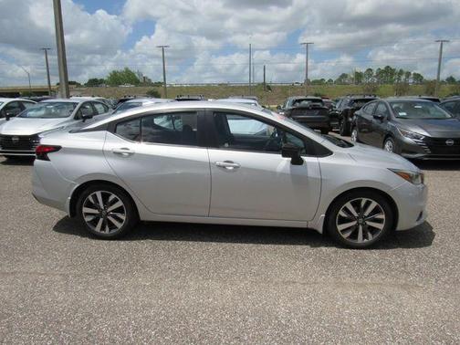 2020 Nissan Versa 1.6 SR