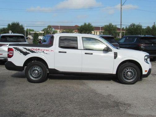Oxford White 2025 Ford Maverick XL