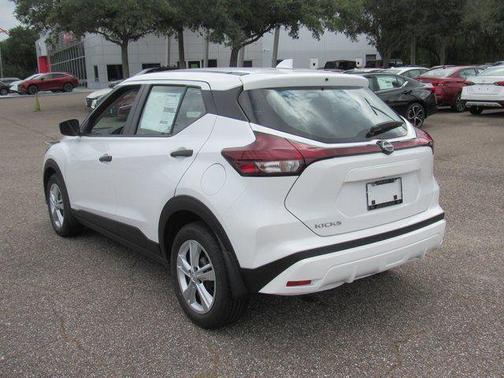 2025 Nissan Kicks Play S