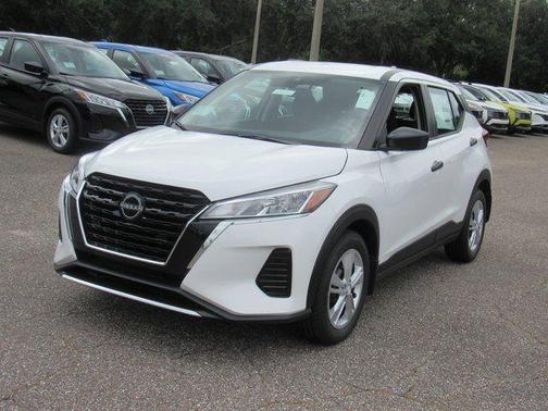 2025 Nissan Kicks Play S