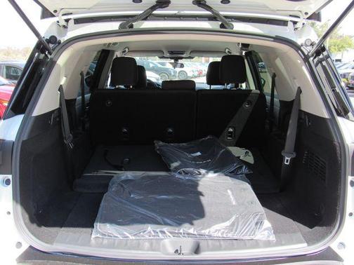 2026 Nissan Pathfinder S