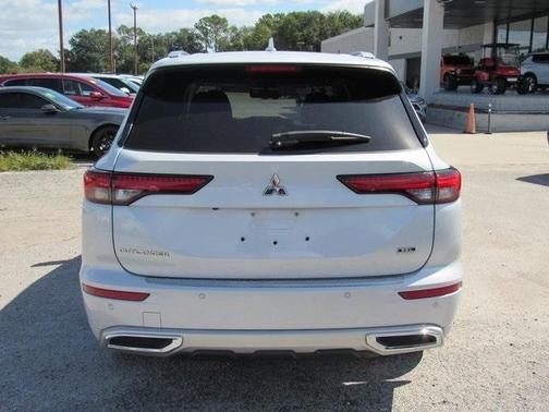 2022 Mitsubishi Outlander SEL