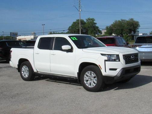 Glacier White 2022 Nissan Frontier SV