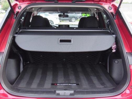 2024 Mitsubishi Outlander ES