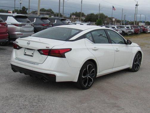 White 2023 Nissan Altima 2.5 SR