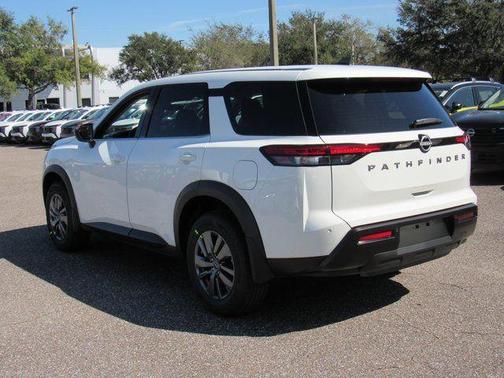 2026 Nissan Pathfinder S