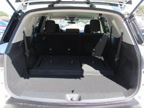 2026 Nissan Pathfinder S