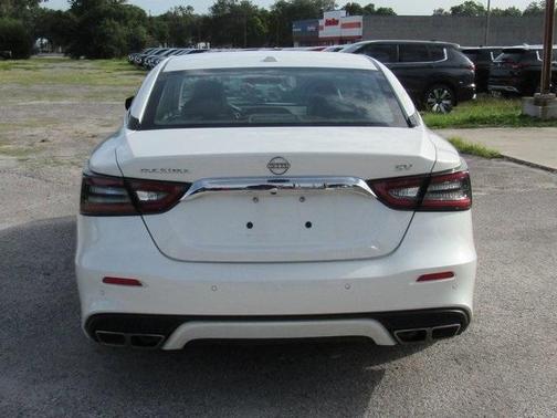 2023 Nissan Maxima SV