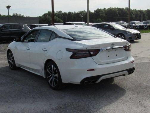 2023 Nissan Maxima SV