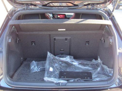 Deep Black Pearl Effect 2022 Volkswagen Golf GTI 2.0T SE