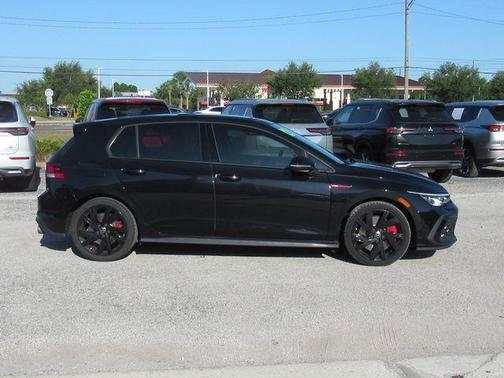 Deep Black Pearl Effect 2022 Volkswagen Golf GTI 2.0T SE