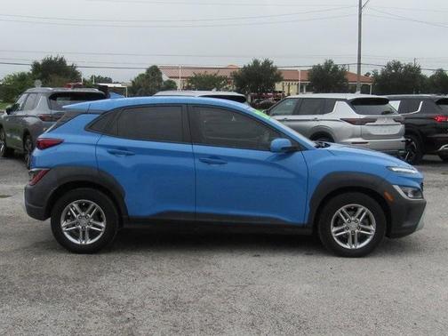 2022 Hyundai KONA SE