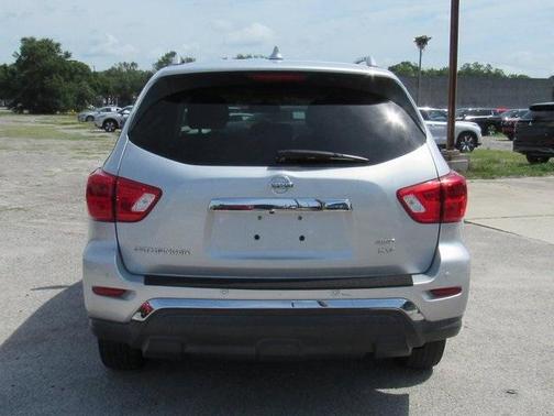 2019 Nissan Pathfinder SV
