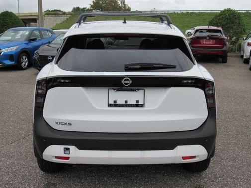 2026 Nissan Kicks SV