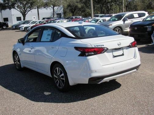 2025 Nissan Versa 1.6 SV