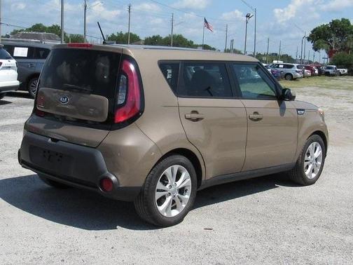 2015 Kia Soul +