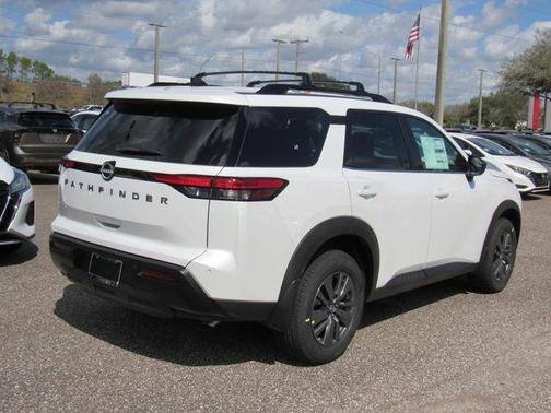 Everest White P 2026 Nissan Pathfinder SV