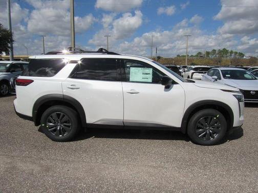 Everest White P 2026 Nissan Pathfinder SV