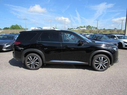 Black 2025 Nissan Pathfinder Platinum