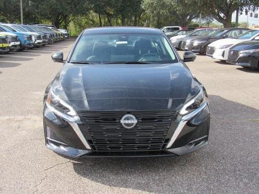 2025 Nissan Altima SL