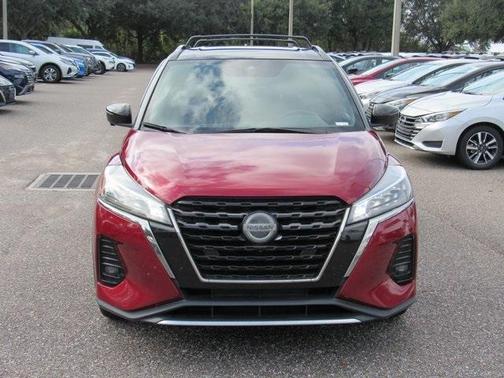 2021 Nissan Kicks SR