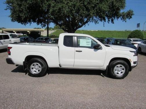 2025 Nissan Frontier S