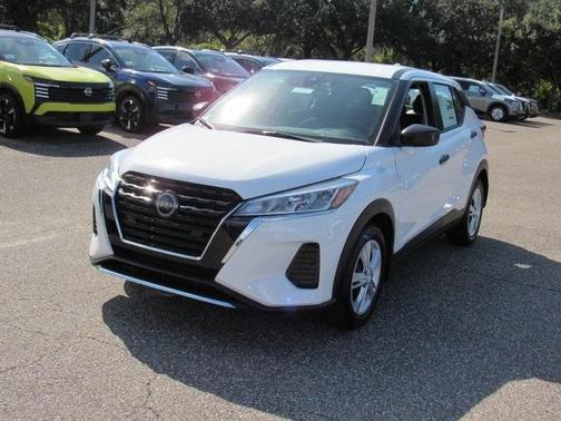 2025 Nissan Kicks Play S