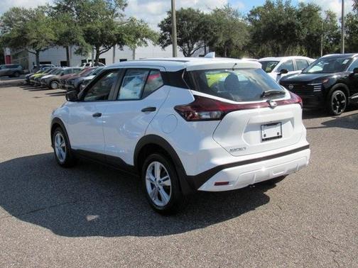 2025 Nissan Kicks Play S