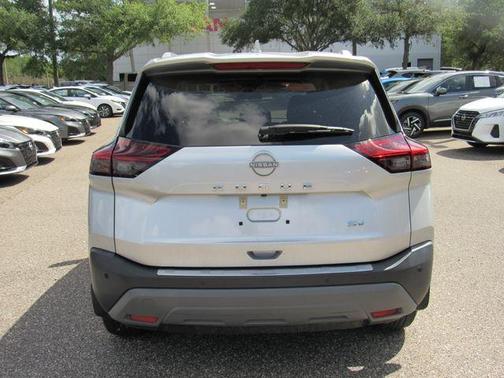 Brilliant Silver Metallic 2023 Nissan Rogue SV