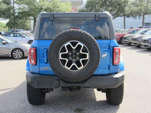 Blue Metallic 2022 Ford Bronco Outer Banks