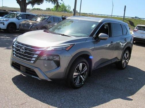2025 Nissan Rogue SL