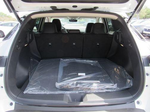 Everest White P 2026 Nissan Murano SL
