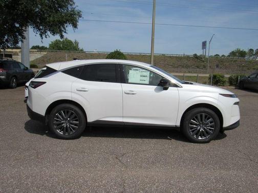 Everest White P 2026 Nissan Murano SL