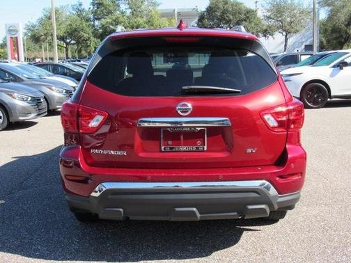 2020 Nissan Pathfinder SV