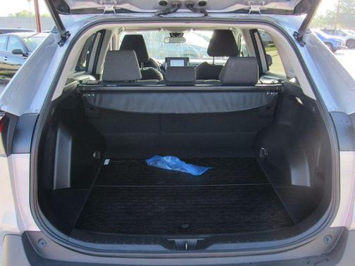 Silver Sky Metallic 2022 Toyota RAV4 Hybrid XLE