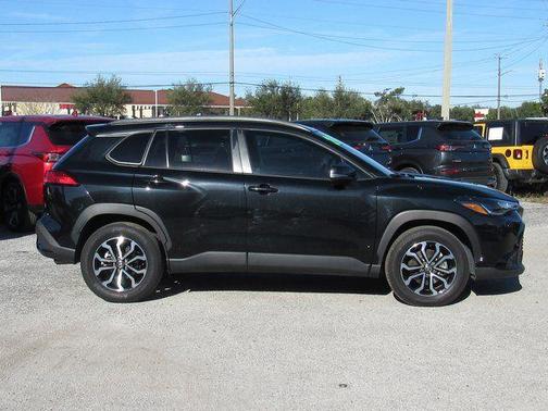 2024 Toyota Corolla Cross Hybrid SE