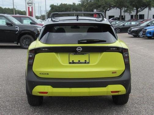 2026 Nissan Kicks SR