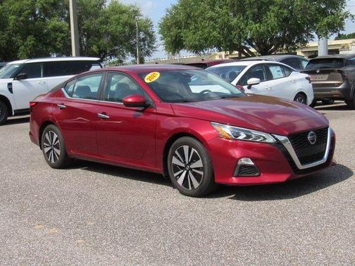 Scarlet Ember Tintcoat 2021 Nissan Altima 2.5 SV