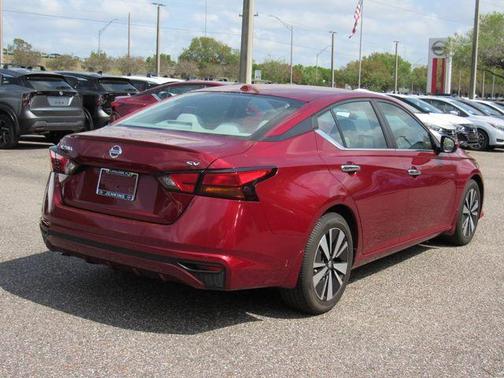 Scarlet Ember Tintcoat 2021 Nissan Altima 2.5 SV