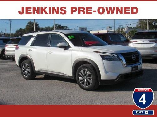 2024 Nissan Pathfinder SV