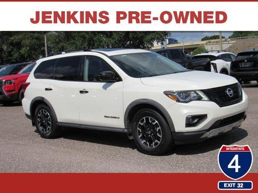 White 2020 Nissan Pathfinder SL