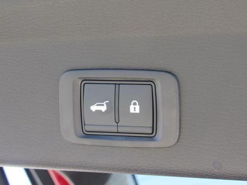 Diamond Red 2025 Mitsubishi Outlander SE