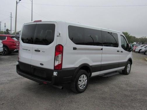 2022 Ford Transit-350 XLT