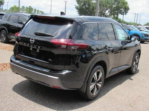 2025 Nissan Rogue SL