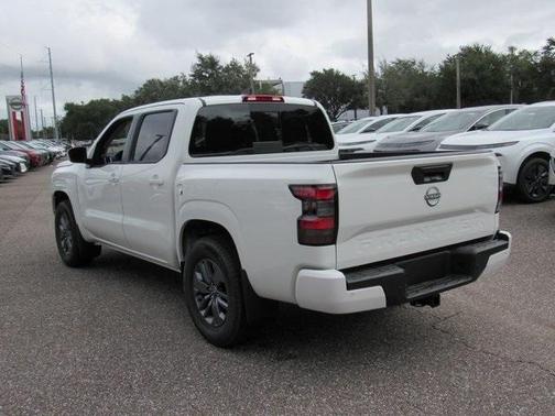 2025 Nissan Frontier SV