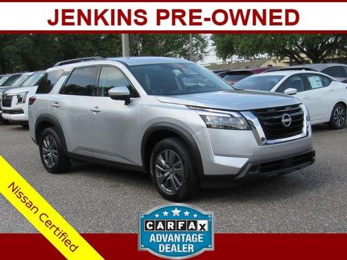 Brilliant Silver Metallic 2024 Nissan Pathfinder SV