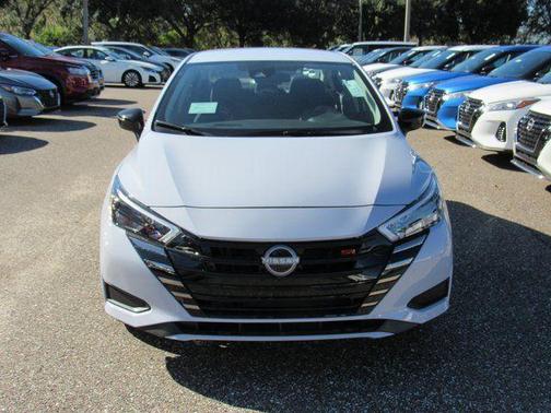 2025 Nissan Versa 1.6 SR