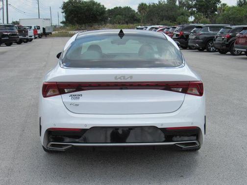 Glacial White Pearl 2022 Kia K5 EX