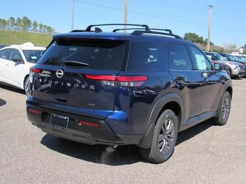 2026 Nissan Pathfinder SV