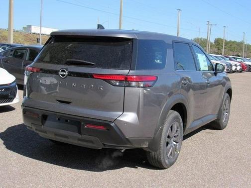 2026 Nissan Pathfinder S